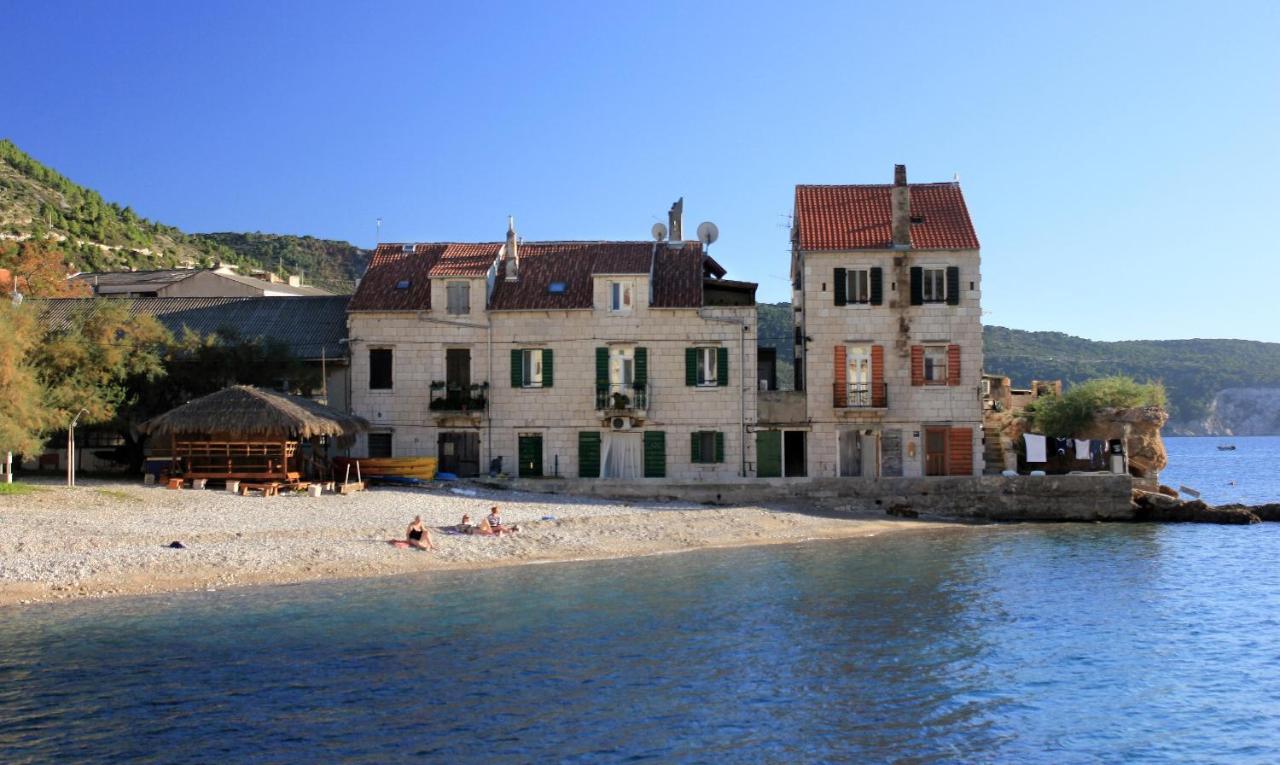 Apartments By The Sea Komiza, Vis - 8533 Екстериор снимка